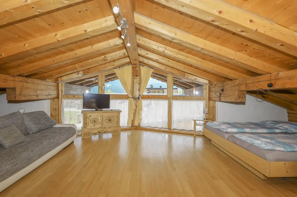 KITZIMMO-Großzügiges Haus mit 3 Wohnungen mieten - Immobilien St. Johann.