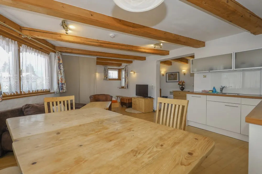 KITZIMMO-Großzügiges Haus mit 3 Wohnungen mieten - Immobilien St. Johann.