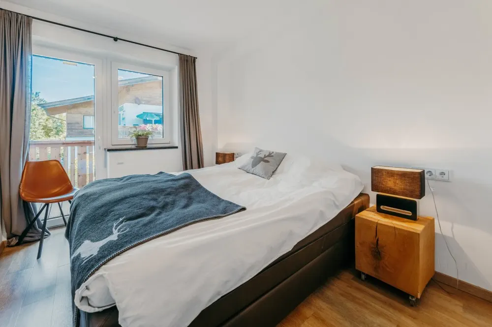 KITZIMMO-Exklusive Wohnung mit Panoramaterrasse in Skiliftnähe - Immobilien St. Johann.