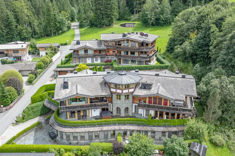 KITZIMMO-Exklusive Wohnung in luxuriöser Anlage mit Indoorpool kaufen - Immobilien Ellmau.