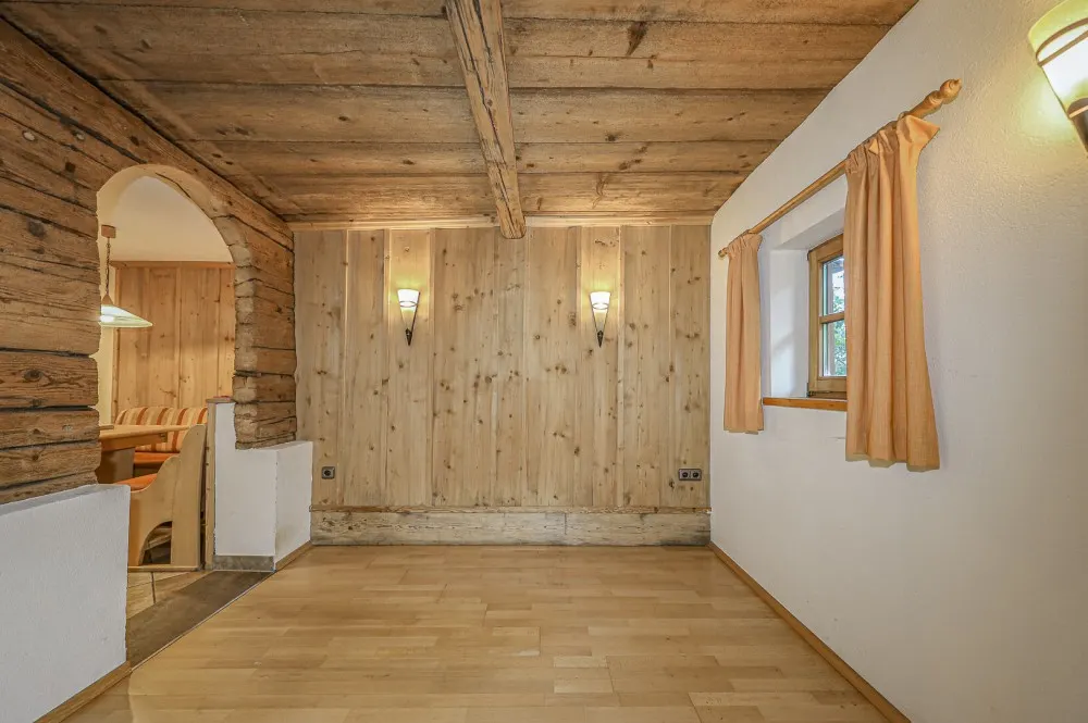 KITZIMMO-Historischen Anwesen mit 3.800 m² Grund in Ruhelage - Immobilien Jochberg.-3