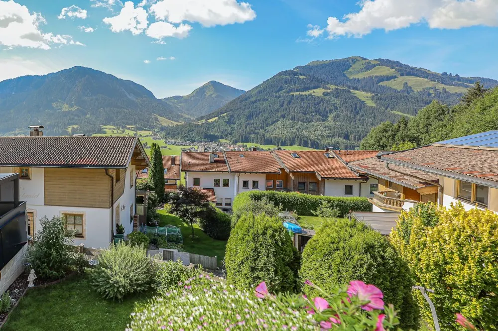 KITZIMMO-Eckreihenhaus in sonniger Ruhelage mit Panorama-Ausblick - Immobilien Brixen.