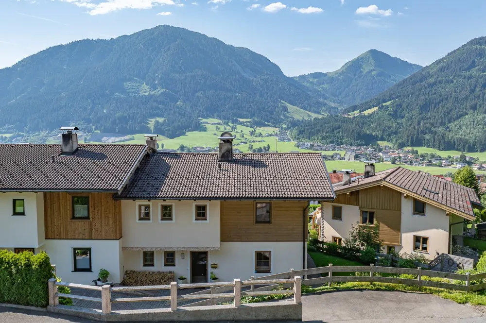 KITZIMMO-Eckreihenhaus in sonniger Ruhelage mit Panorama-Ausblick - Immobilien Brixen.