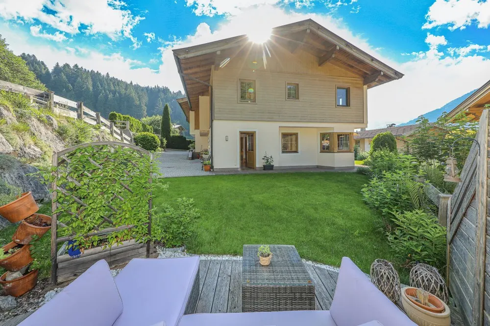 KITZIMMO-Eckreihenhaus in sonniger Ruhelage mit Panorama-Ausblick - Immobilien Brixen.