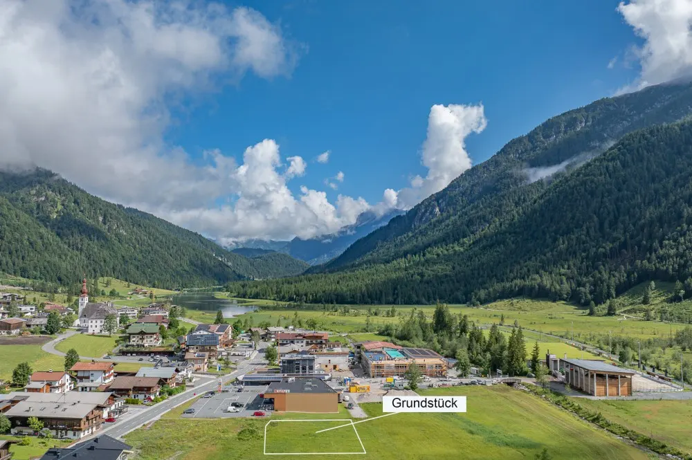 KITZIMMO-Grundstück mit Baugenehmigung für 15 Wohnungen & 1 Geschäft - Immobilien St. Ulrich.-3