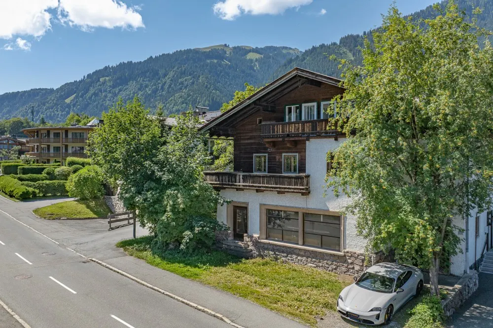KITZIMMO-Stadthaus im Zentrum mit großem Potenzial kaufen - Immobilien Kitzbühel.