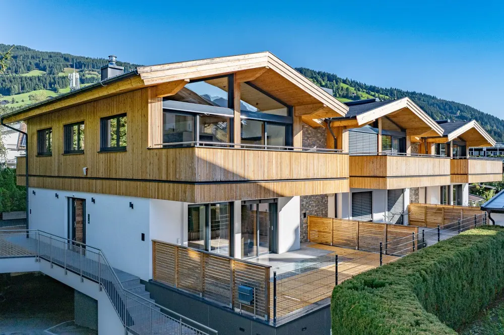 KITZIMMO-Luxuschalet in Toplage kaufen - Immobilien Kirchberg Tirol.-1