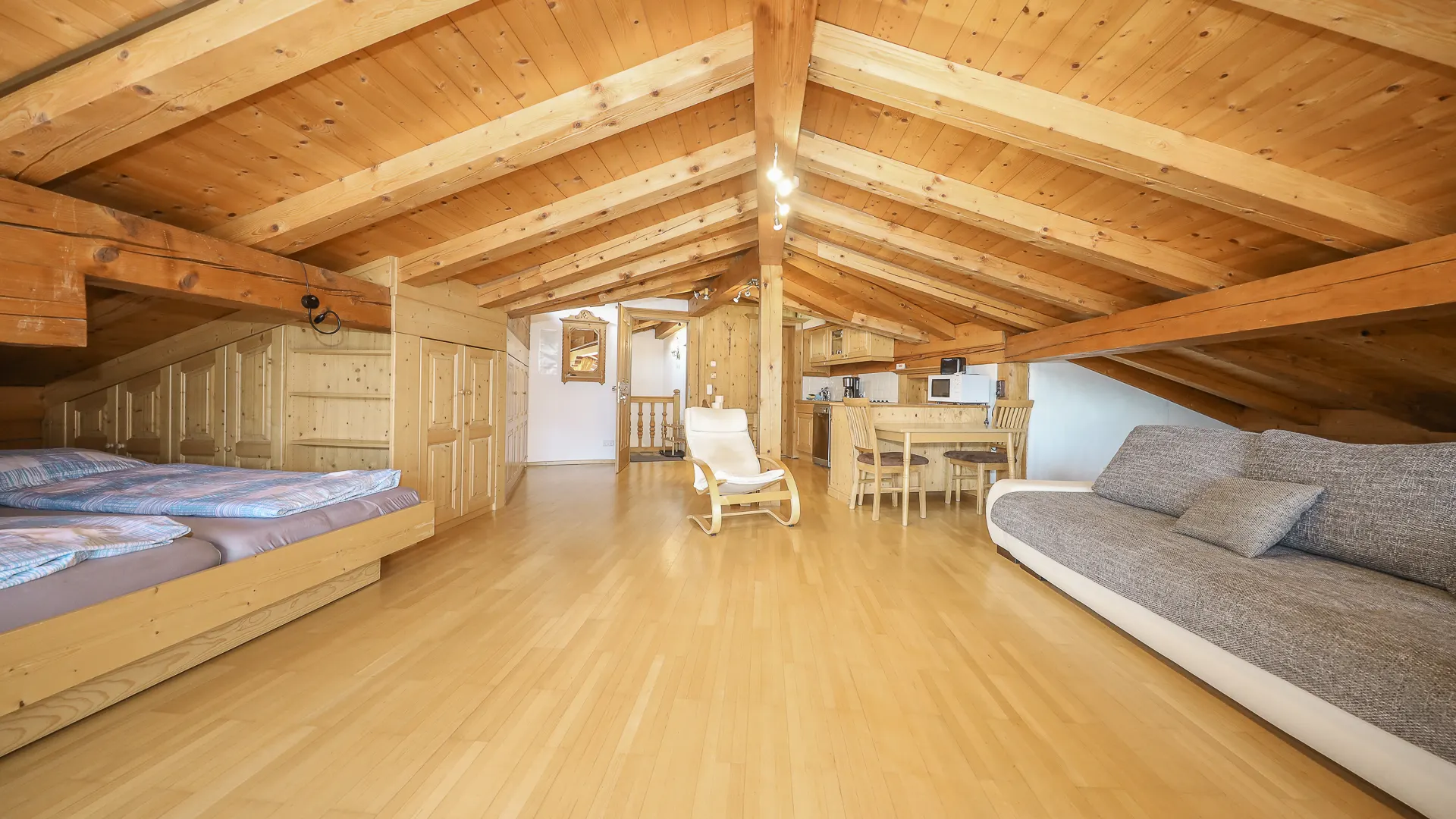 KITZIMMO-Großzügiges Haus mit 3 Wohnungen mieten - Immobilien St. Johann.