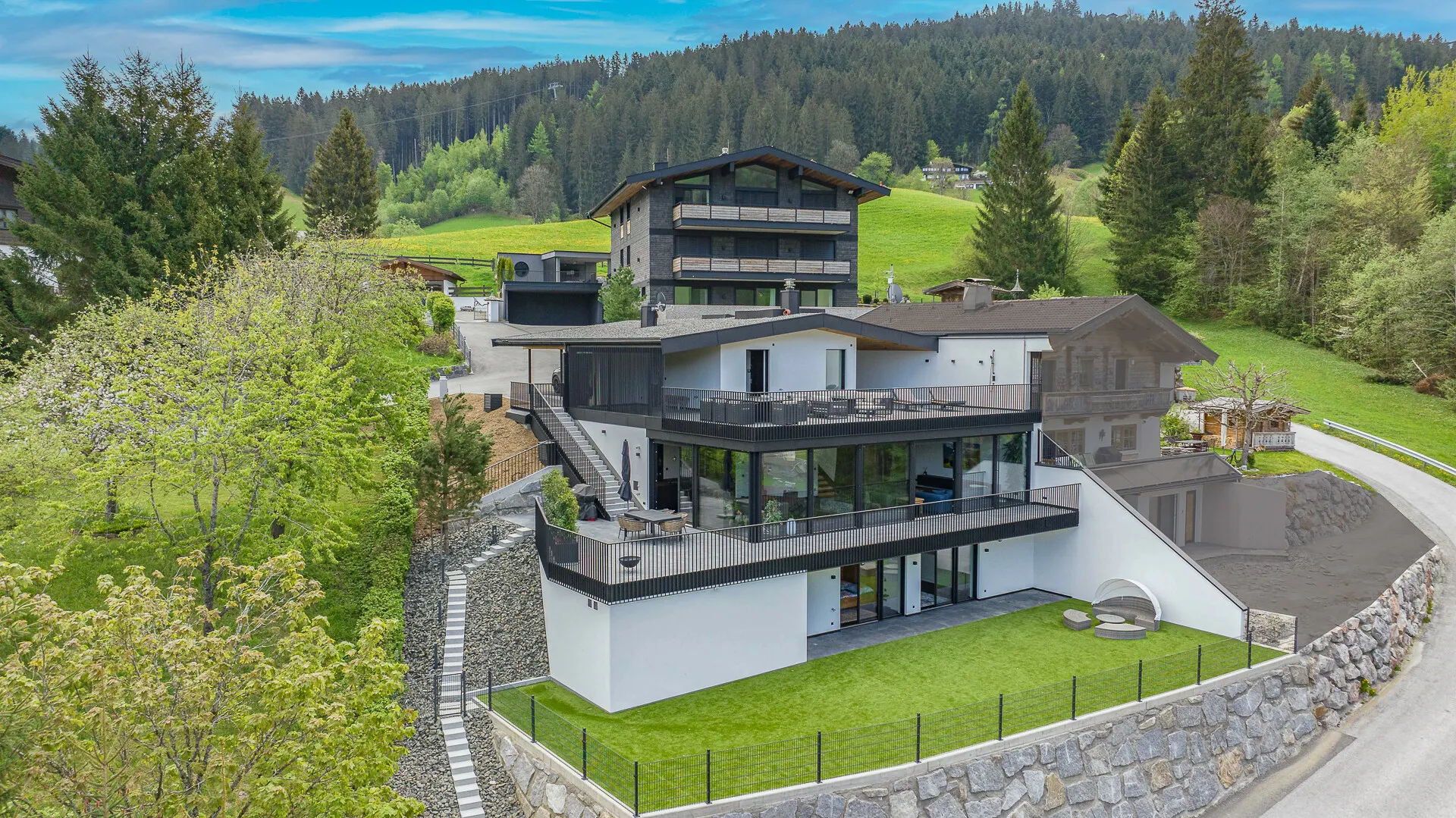 KITZIMMO-exklusive Villa in unverbaubarer Toplage kaufen - Immobilien Kirchberg.-2
