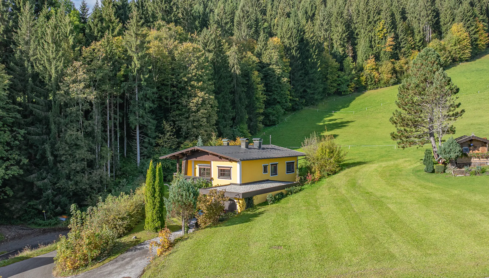 KITZIMMO-Alm Berghütte in Toplage kaufen - Immobilien Kitzbüheler Alpen.
