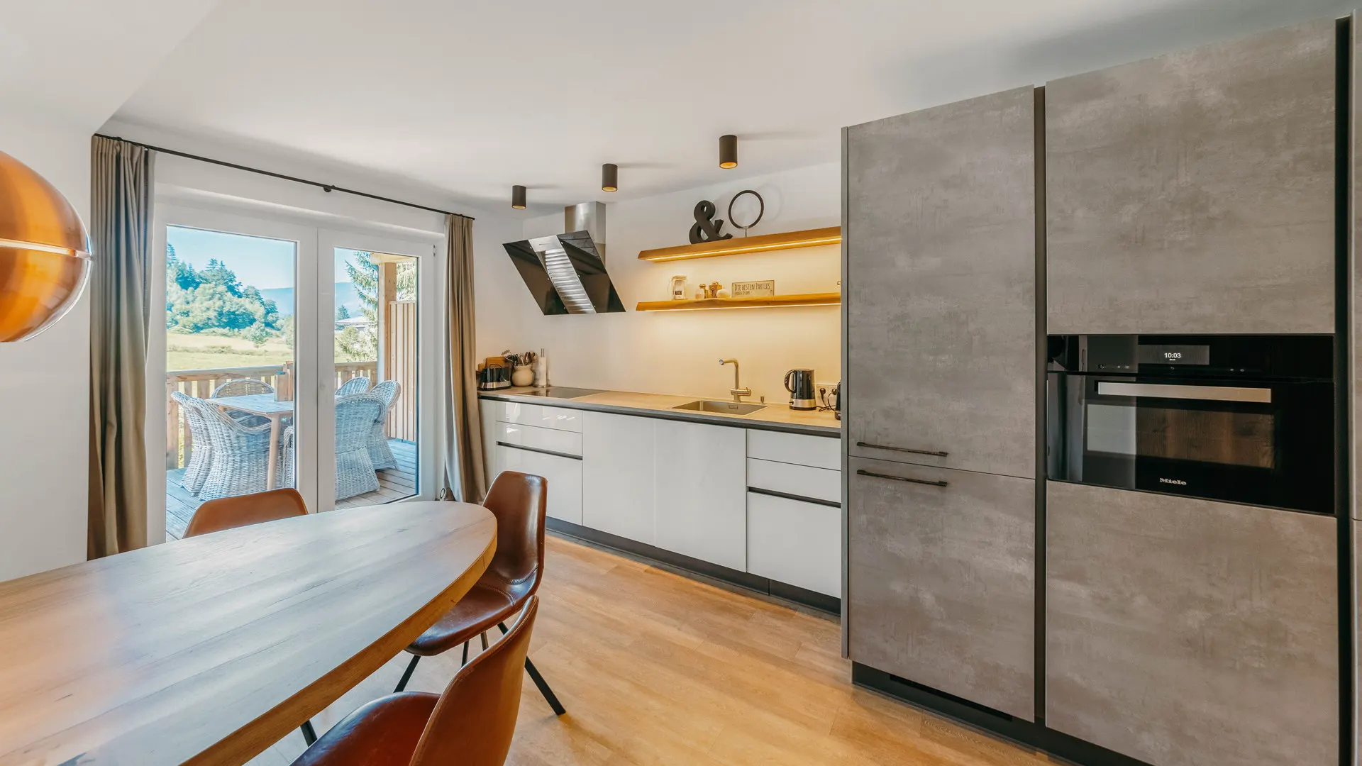 KITZIMMO-Exklusive Wohnung mit Panoramaterrasse in Skiliftnähe - Immobilien St. Johann.