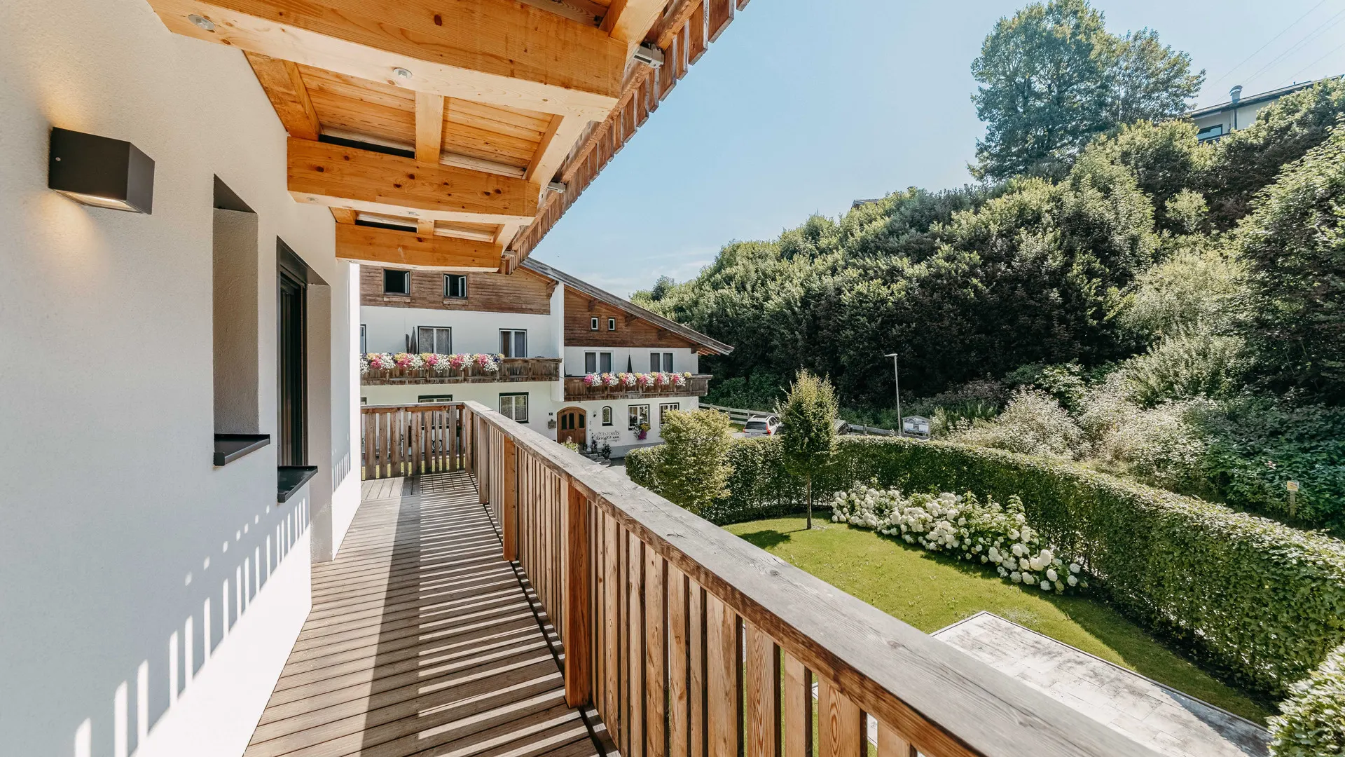 KITZIMMO-Exklusive Wohnung mit Panoramaterrasse in Skiliftnähe - Immobilien St. Johann.