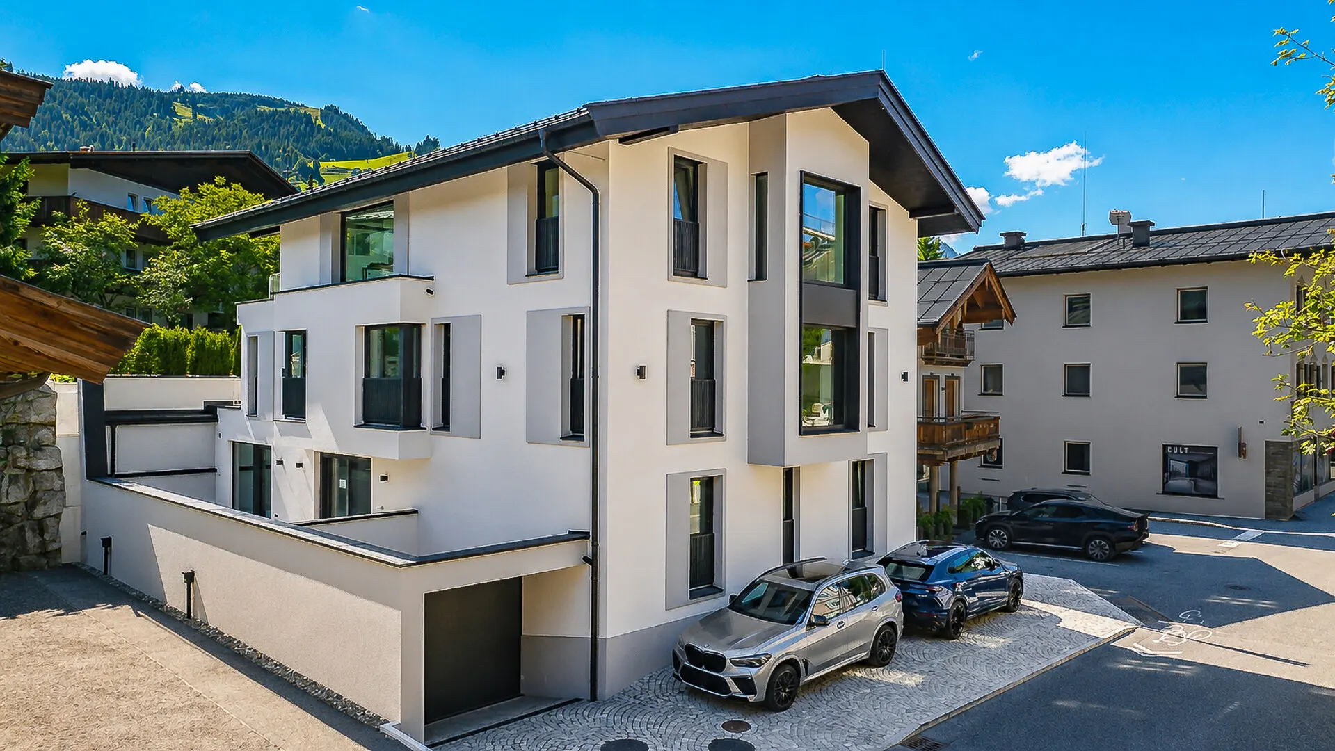 KITZIMMO-Luxuriöse Stadtvilla im Herzen von Kitzbühel kaufen - Immobilien KITZIMMO.