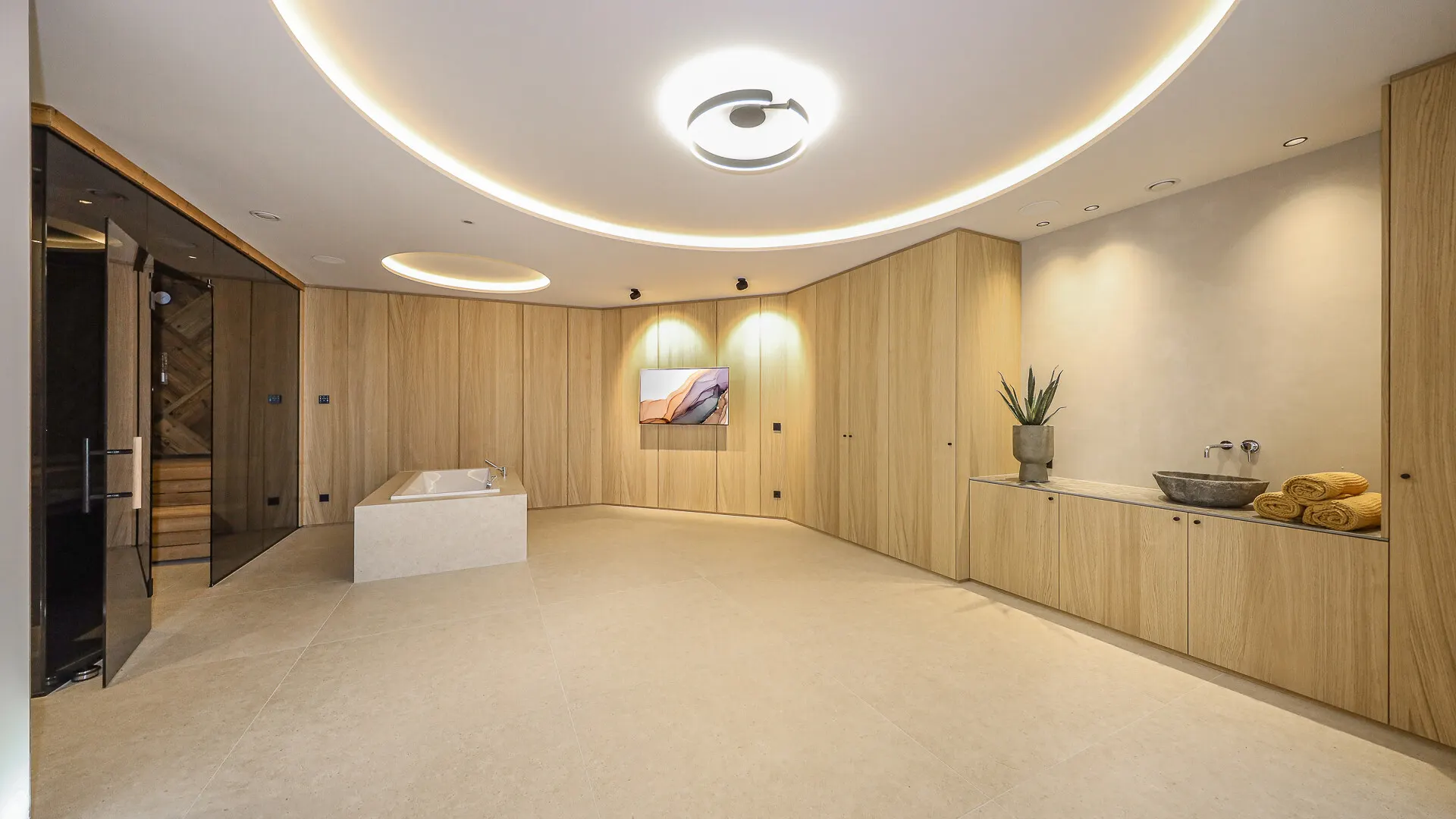 KITZIMMO-Luxuriöse Gartenwohnung mit eigenem Wellnessbereich - Immobilien Brixen.
