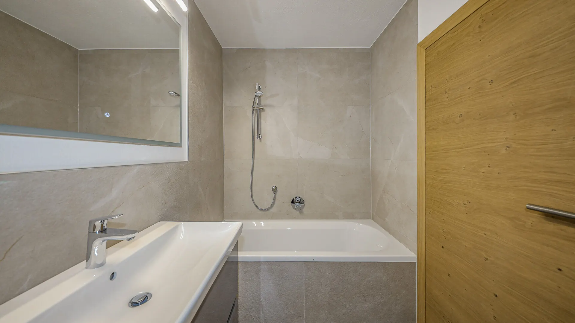 KITZIMMO-Exklusiver Freizeitwohnsitz am Sonnberg mit Panoramablick kaufen - Immobilien Kitzbühel.-27