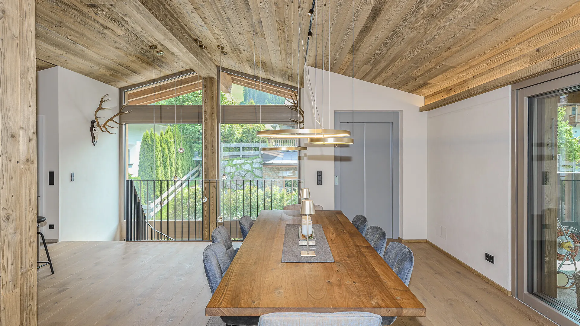 KITZIMMO-Exklusive Luxusvilla mit Kaiserblick in Toplage - Immobilien Going.-2-10