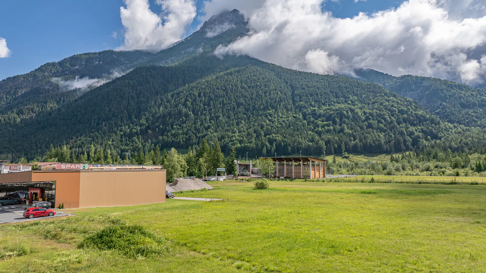 KITZIMMO-Grundstück mit Baugenehmigung für 15 Wohnungen & 1 Geschäft - Immobilien St. Ulrich.-8