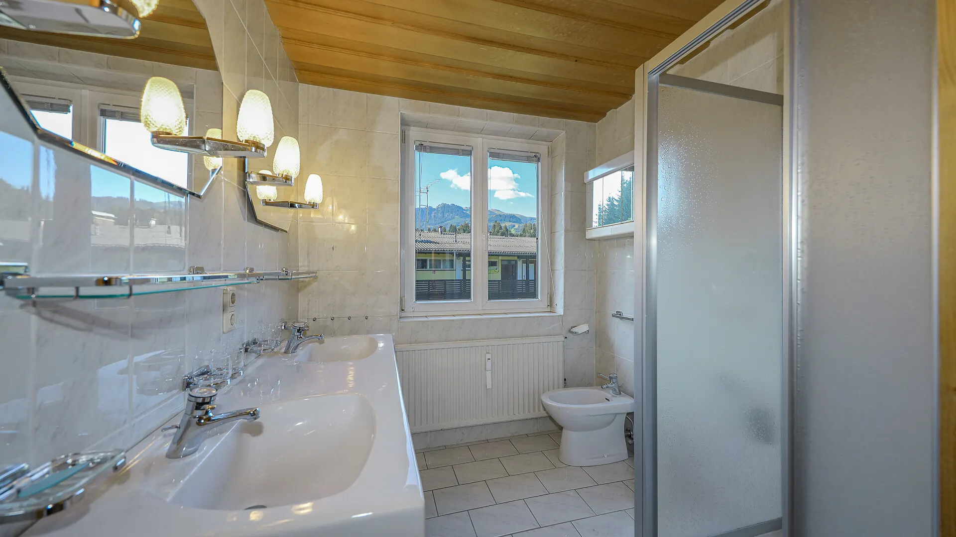 KITZIMMO-Dachgeschosswohnung mit Freizeitwohnsitz kaufen - Immobilien Kitzbühel.